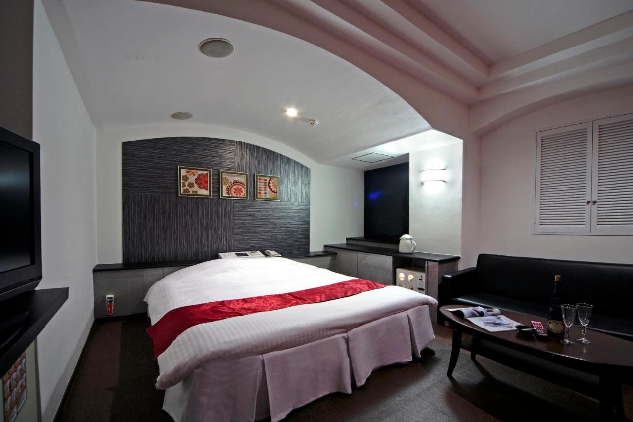 Hotel Lala Minato - Adult Only Нагоя Экстерьер фото