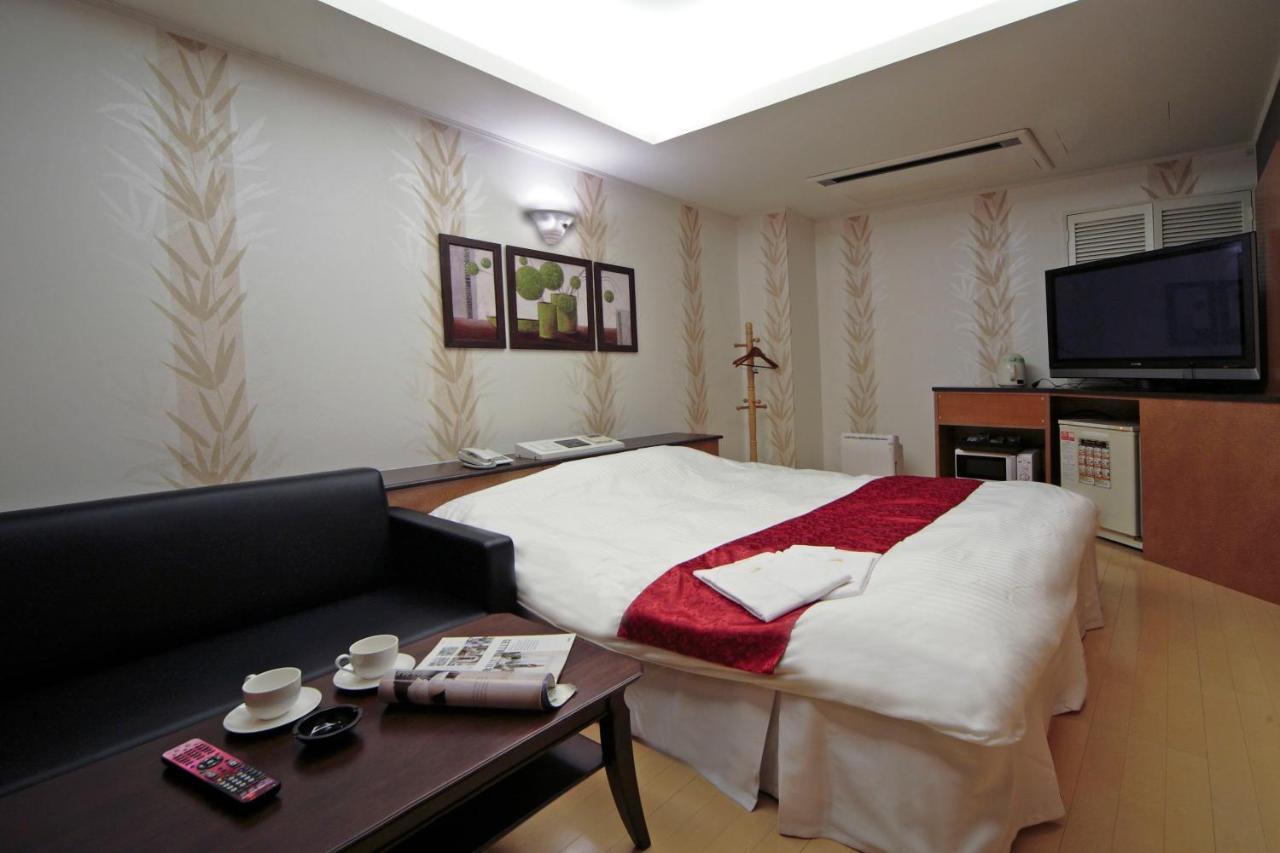 Hotel Lala Minato - Adult Only Нагоя Экстерьер фото