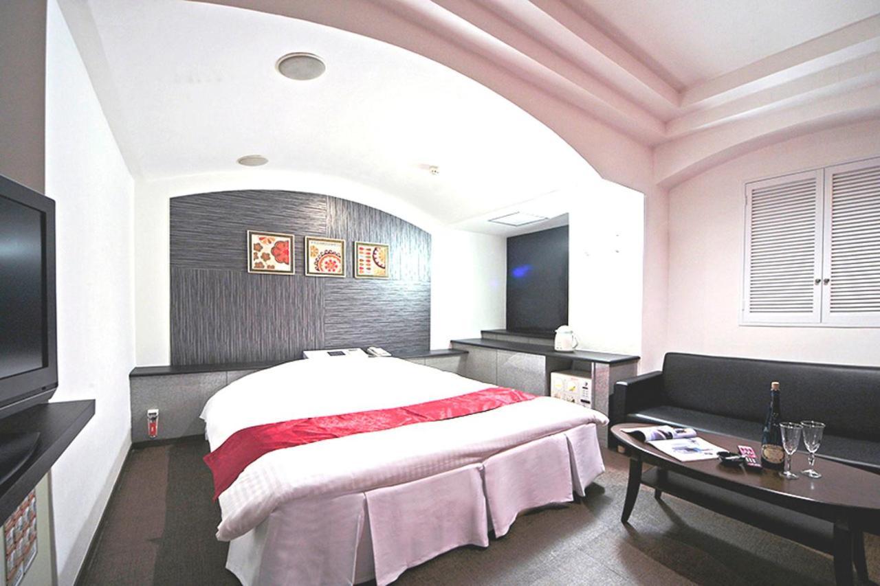 Hotel Lala Minato - Adult Only Нагоя Экстерьер фото